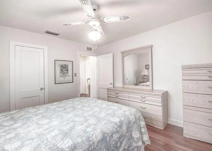 Holiday home Seas The Day - Monthly Clearwater Beach